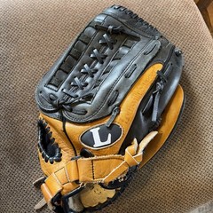 Louisville Slugger Player Series 13.5″ Baseball/Softball Glove Model LP1350