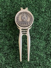 UNIVERSITY RIDGE GOLF COURSE WISCONSIN Golf Ball Marker W/ Divot Repair Tool