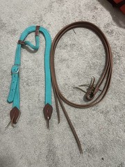 New Showman Single Ear Horse Headstall and 8.5 ft 1/2 inch leather Spilt Reins