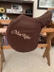 Mac Rider Jumping Saddle Grand Prix 17.8″ seat, Carbon Fiber Tree