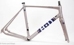 A-D Ultima Carbon Disc Limited Graz 57cm carbon frameset BB86 road Di2 TA