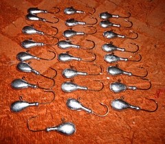 25 3/8 OZ FLATHEAD FLAT HEAD JIGS WITH 1/0 10575BN HOOKS UNPAINTED