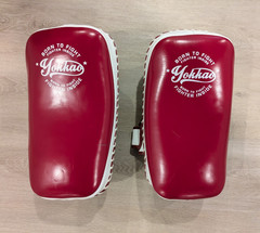 YOKKAO Muay Thai Strike Pads Red/White Pair