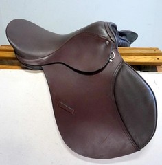 Oil Brown Horse EngLish SaddLe HuNt JuMp All PurPoSe 17″ Closeout Floor Sample