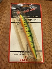 VINTAGE VORTEX LURES ULTIMATE MINNOW NEW OLD STOCK ON CARD