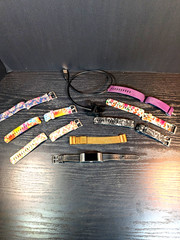 Fitbit Alta Fitness Tracker 8 Interchangeable Bands Charger Tested Works