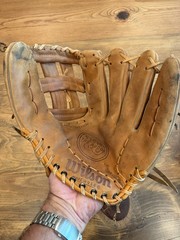 Wilson The A2000 XXL Power Snap Pro-Back Baseball Glove/Mitt 11″ Ready to Play