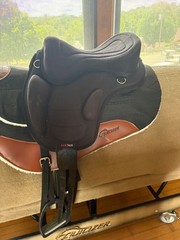 Treeless All Purpose English Style Saddle Black 14-15” Seat