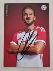 SUPERSTAR HARRY KANE SIGNED IN PERSON 4X6″ BAYERN MUNICH PROMO CARD SOCCER