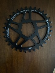 Wolf Tooth Oval 32t, 0mm Offset, SRAM 3-bolt, Drop-Stop B Chainring