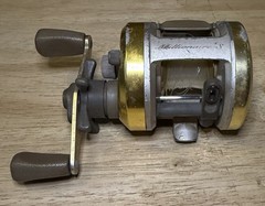 Daiwa Millionaire S-250 Gold Baitcasting Reel Vintage Made in Thailand Works