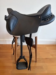 Ghost Quevis Bambini Saddle – Black – Lightly Used – Includes SaddPad & Stirrups