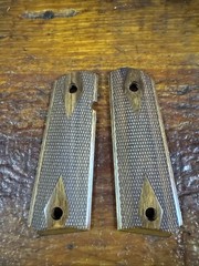 Beautiful Altamont Double Diamond Grips For Colt 1911 Government Model. (#291)