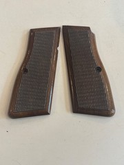 Browning Hi Power Grips – Original Red Back HP Grips – Vintage Belgium 9mm High