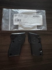 BERETTA OEM Factory Subcompact M 3032 .32 cal. Tomcat Pistol Grips JG32P NEW