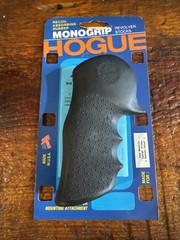 Hogue Rubber Grip For Dan Wesson Large Frame Round Tang fit .44/.445/.357 58000