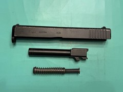 USED OEM GLOCK 17 GEN 5 COMPLETE SLIDE ASSEMBLY 9MM BLACK NO FRONT SERRATIONS