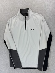 Oakley 1/4 Zip Performance Golf Pullover (Men’s Medium) Gray