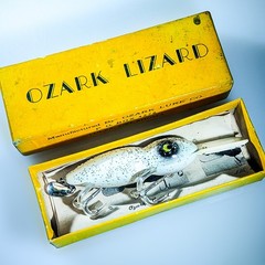 EXCELLENT VINTAGE OZARK LIZARD NO. 11 LURE w/ ORIGINAL BOX & INSERT UNUSED