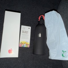 Apple Employee Exclusive 2025 Eat Well Challenge StainlessSteel Water Bottle NEW