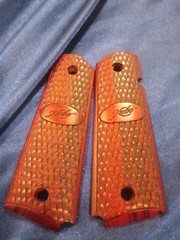 Kimber Raptor Scaled Rosewood Grips w/ Logo for Full Sized 1911 Pistols 1100776