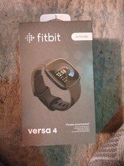 Fitbit Versa 4 Fitness Smartwatch – Graphite & Black Infinity Band Open box