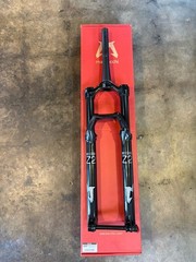 Marzocchi Bomber Z2 Fork, 29″, 44r, 140mm, Rail, 15×110, Blk