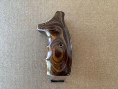 Altamont Walnut Finger Groove Grips for COLT D-FRAME Revolver