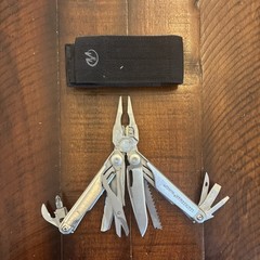 Leatherman Surge Multi-Tool With Sheath – Very Good