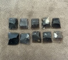 Assorted Quality English (10) Flints 3/4” – Hot Spark!