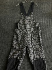 Volcom Snowboarding Snow Bibs Overalls Tiger Camo L Modern Relaxed Vented Lined