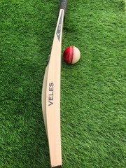 VELES Custom Made English Willow Cricket Bat Grade 1st Full Size cricket Bat