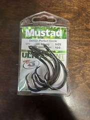 Mustad 39950NP-BN 10/0 5ct Demon Perfect Circle Hook 3X Strong 5 Pack 10/0 Hook