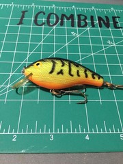VINTAGE 2-1/2″ REBEL HARD KNOCKING SHALLOW R CRANKBAIT MADE IN USA