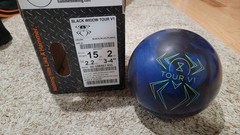 Hammer Black Widow Tour V1 Bowling Ball 1st Quality | 15 Pounds | 3-4″ Pin
