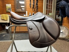 STUNNING 2022 18”, Voltaire Essential Double Flap (can add stirrups/leathers!)