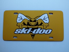 Vintage Ski Doo Bee Snowmobile Logo Novelty License Plate (082)