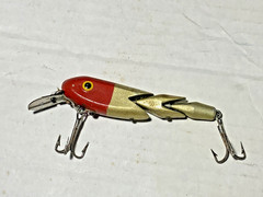 Gen-Shaw Lure red / gold RARE