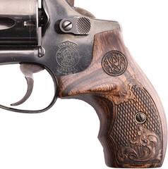 Altamont J-Frame Revolver Grip – Round Butt Boot Grips – Super Walnut, Checkered