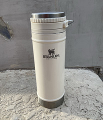 Stanley Classic 16 oz/473 mL White Flip Top Bottle BPA-Free Dishwasher Safe
