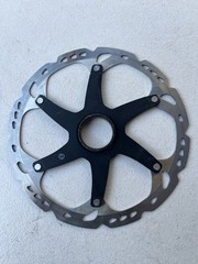 (1) Shimano XT 203mm rotor (6 bolt) SM-RT81-L