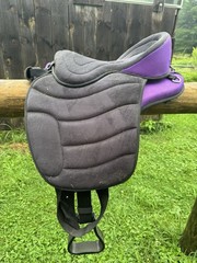 Challenger Treeless Saddle “16 New