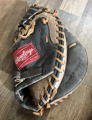 Rawlings Left Hand Leather Catcher’s Mitt Baseball Black/Tan