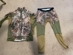 Cabelas instinct Polartec Base Layer Top And Bottom
