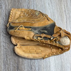 Mizuno MZ 3600 Max Flex Leather Baseball Glove Professional Model 12.75″ LHT