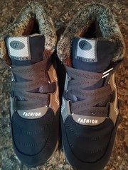 Men’s Size 9 W Or Women’s 10 W Avia Slip On Hiking Boots, Fur Lined And Comfy