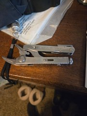 Leatherman Crunch Patent Pending Heritage Sheath Included Nice Condition