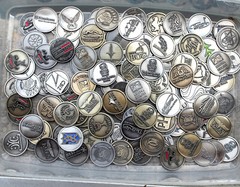 SALE BATCH 12 LOGO GOLF BALL MAGNETIC COIN MARKERS COLLECTION BRASS SILVER