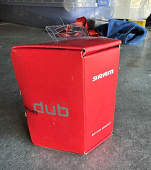 SRAM DUB BSA (English) Road Bottom Bracket 68/73mm Red 00.6418.015.000