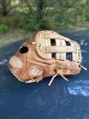 Wilson A2000 11.5in Brown & Tan Pro Stock 4 Square Web